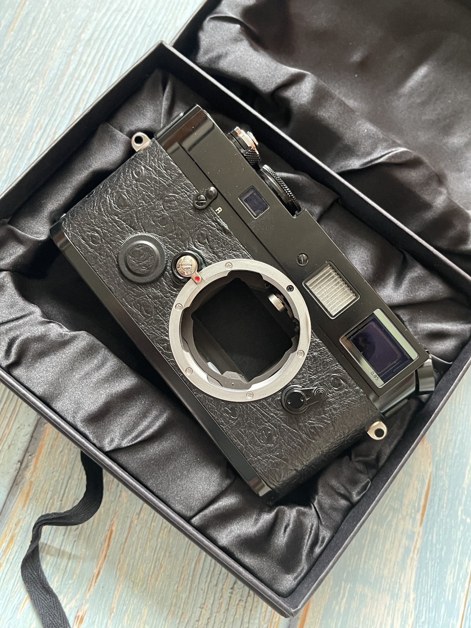 SOLD) Leica M7 Black Paint a la Carte – SH Cameras Co Ltd